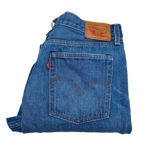 Levi’s Wedgie Straight cropped jeans Size 30